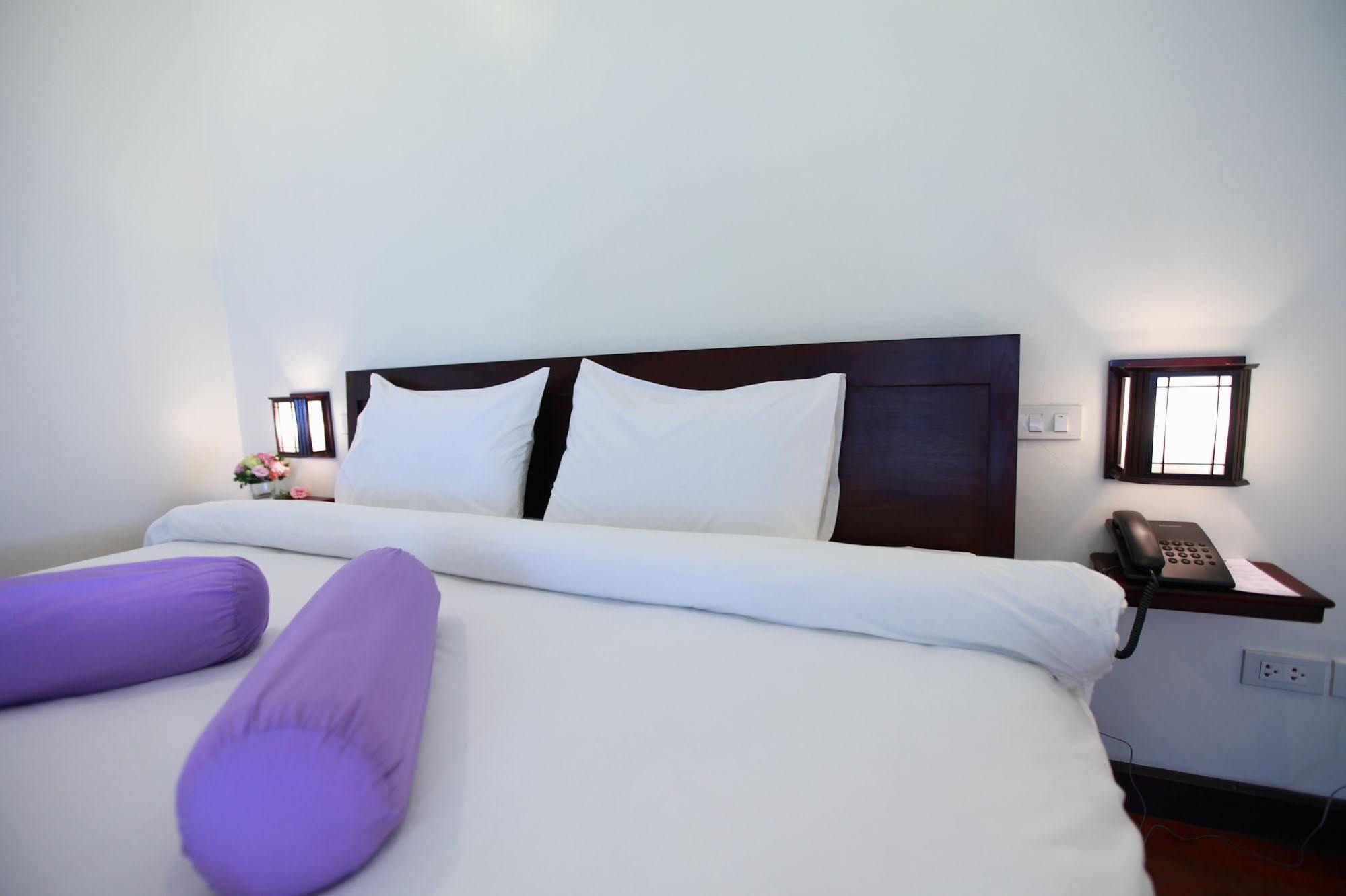 Seasons Riverside Hotel Vientiane Bagian luar foto